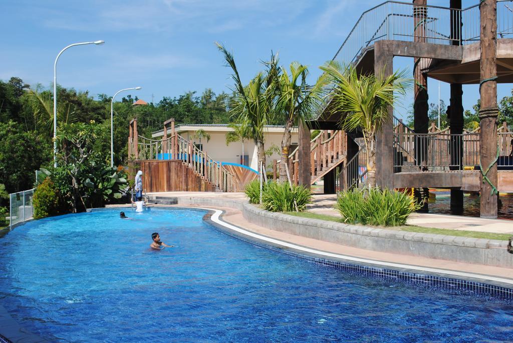 Bess Resort & Waterpark Hotel And Convention Маланг Екстериор снимка